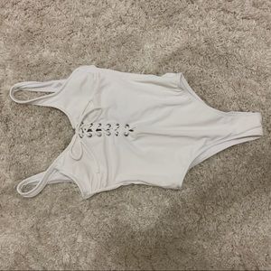 California waves one piece lace up❤️